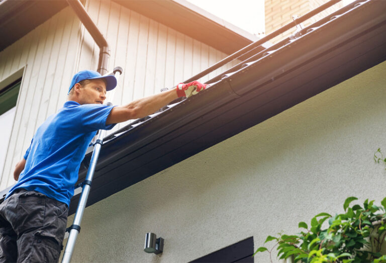 Instalación de canalones: guía técnica para sistemas eficientes de drenaje de agua